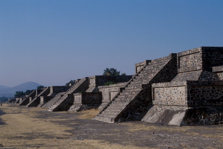 153-25.jpg - teotihuacan, strasse der tempel